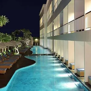 Ossotel 4* Legian (Bali)